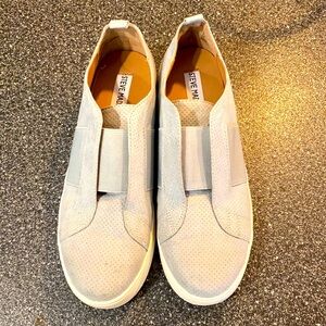 STEVE MADDEN | size 7.5 platform sneakers